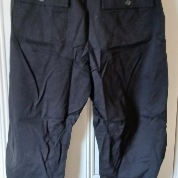 Old Navy Barrel mid rise twill pants black size 16 new with tags - Picture 3 of 3